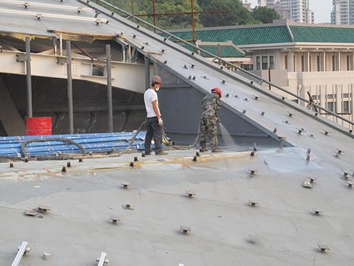 場館屋面聚脲噴涂